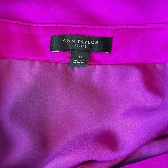 Ann Taylor Petite size 12 magenta satin midi skirt - Picture 3 of 4
